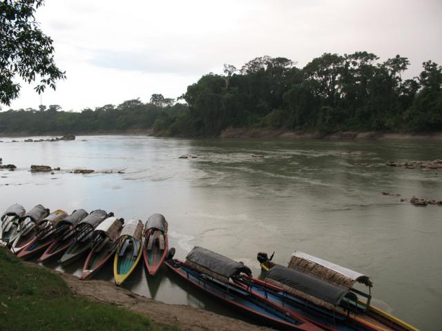 We cross the Usumacinta River from Guatemala back to the Frontera Corozal in Mexico.